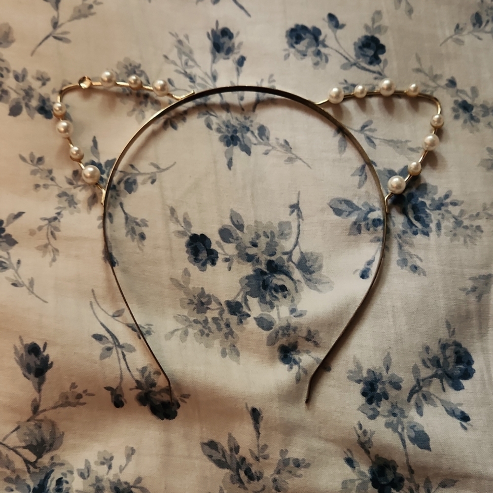 Pearl Cat Ear Headband